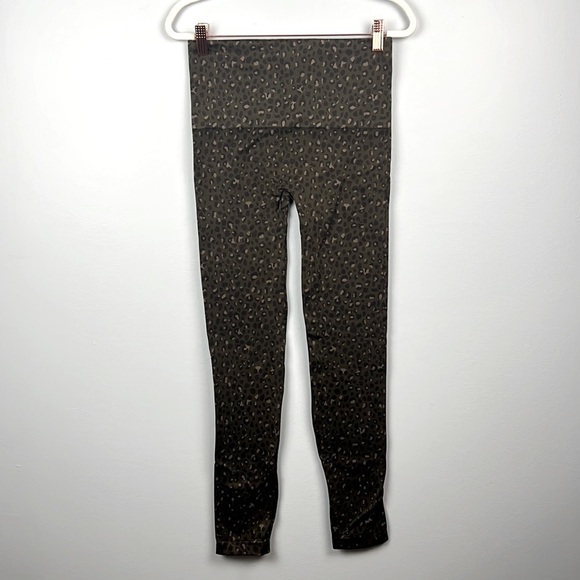SPANX Pants - Spanx Look at me now seamless leopard print leggings